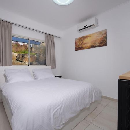 El Viso Verde Luxury Suites Had Nes Exterior photo